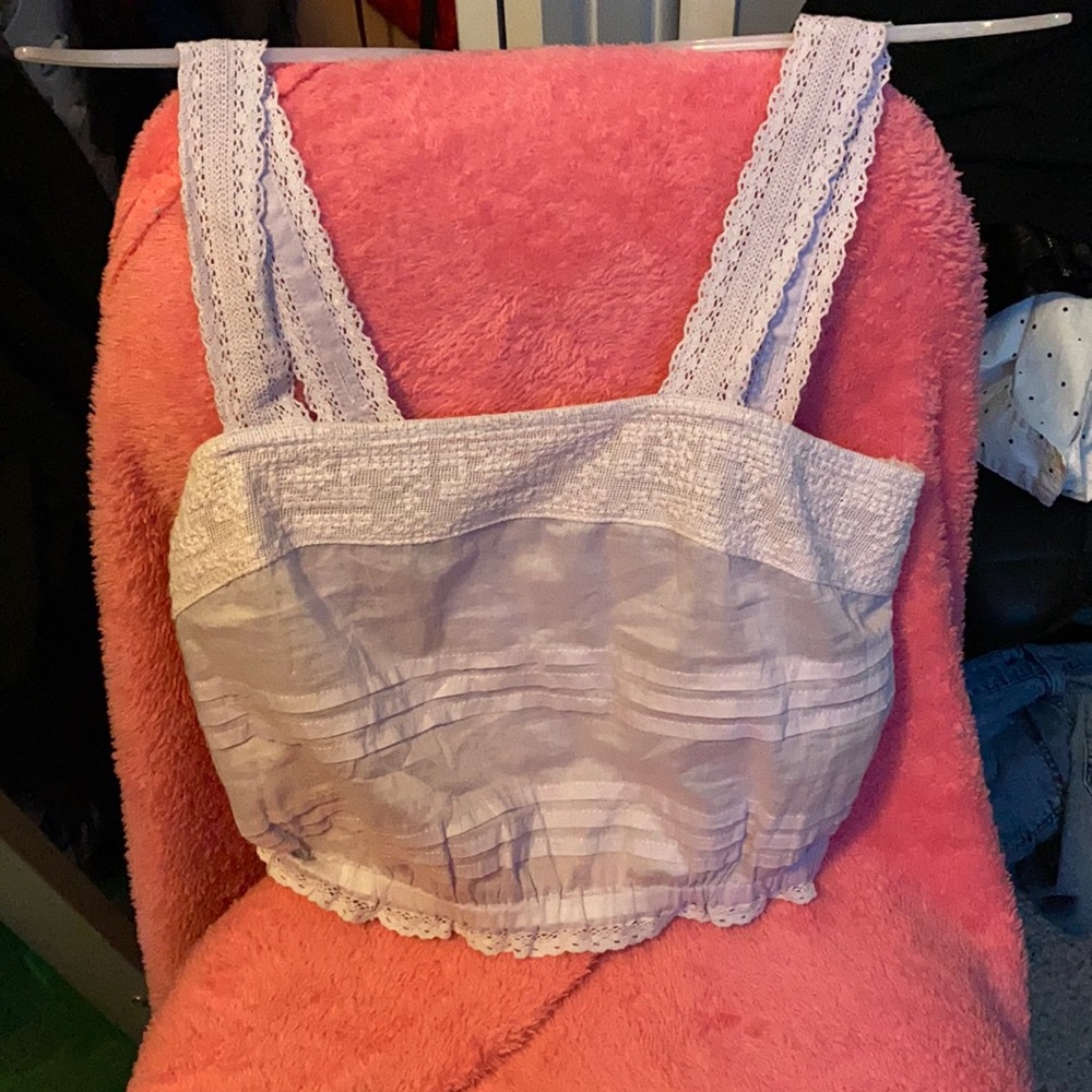 Aeropostale adjustable strap crop